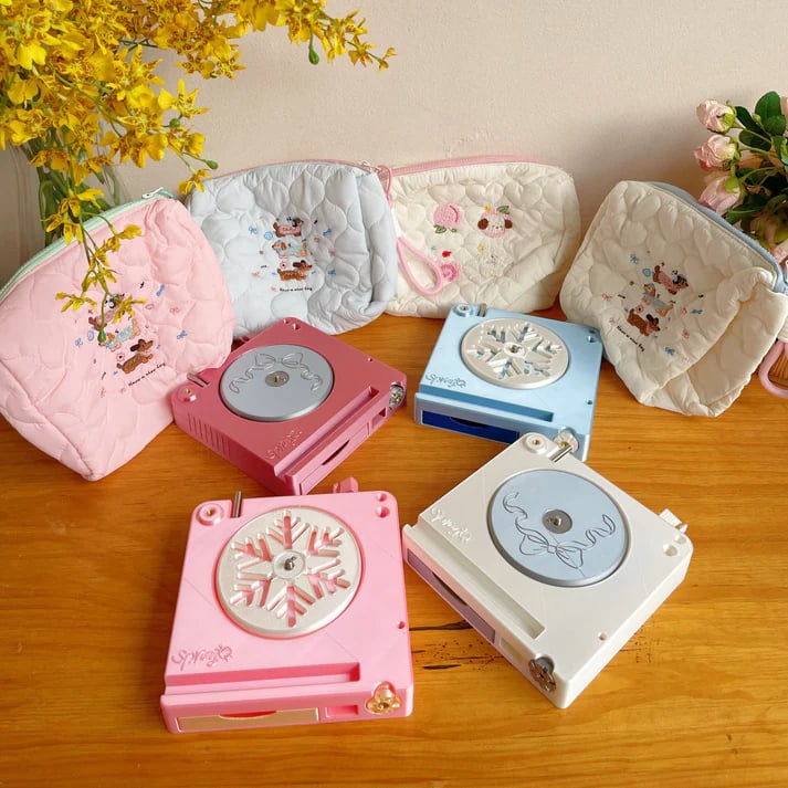 💜Hot Sale 49% OFF - Shiny Portable Multi-Functional Yarn Spool Box ✨